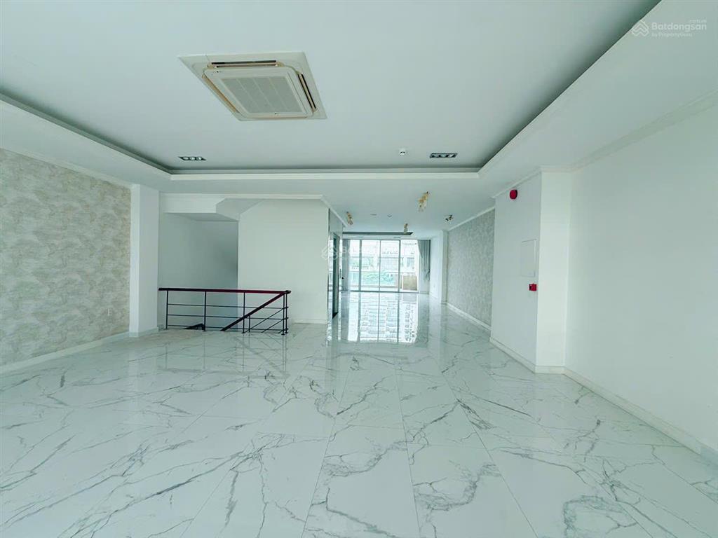 Cho thuê nhà phố tm (shophouse) nguyễn cơ thạch full nội thất, gần 700m2, 6 tầng, 170 triệu