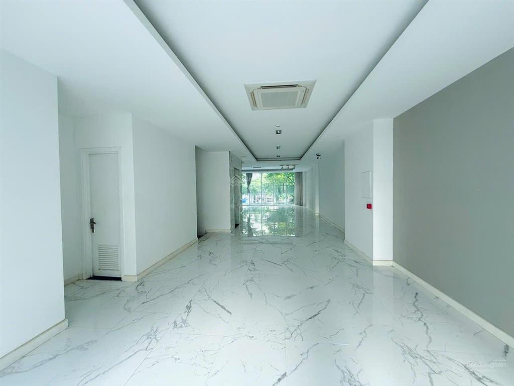 Cho thuê nhà phố tm (shophouse) nguyễn cơ thạch full nội thất, gần 700m2, 6 tầng, 170 triệu