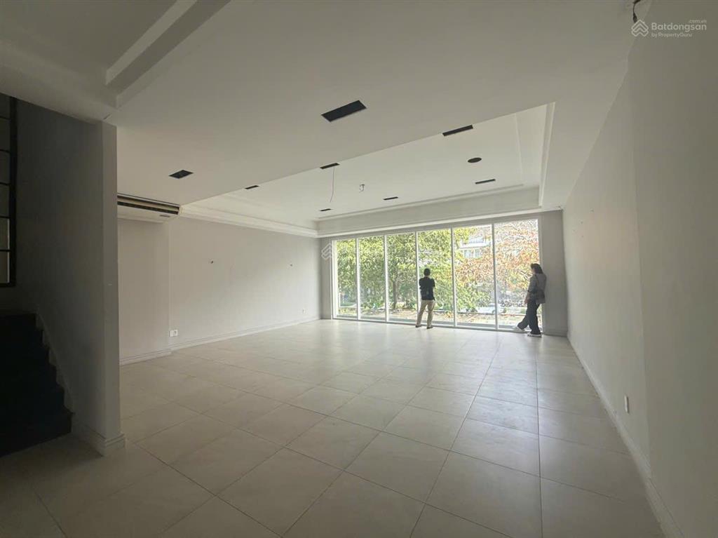 Cho thuê nhà phố tm (shophouse) nguyễn cơ thạch full nội thất, gần 700m2, 6 tầng, 170 triệu