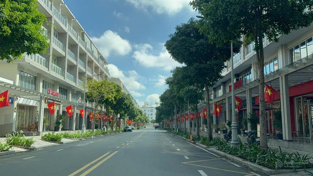 Chính chủ cho thuê mặt bằng shophouse sala, giá tốt 105 triệu, hỗ trợ 1 tháng set up
