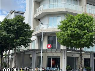 Cho thuê mặt bằng (shophouse) căn góc 3 mặt tiền sala, 5 tầng và 1 hầm, 560m2, có thang máy