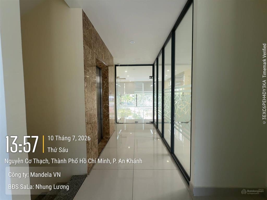 Cho thuê nhà phố nguyễn cơ thạch hầm + 5 tầng, dtsd 693m2, có máy lạnh, thang máy đầy đủ