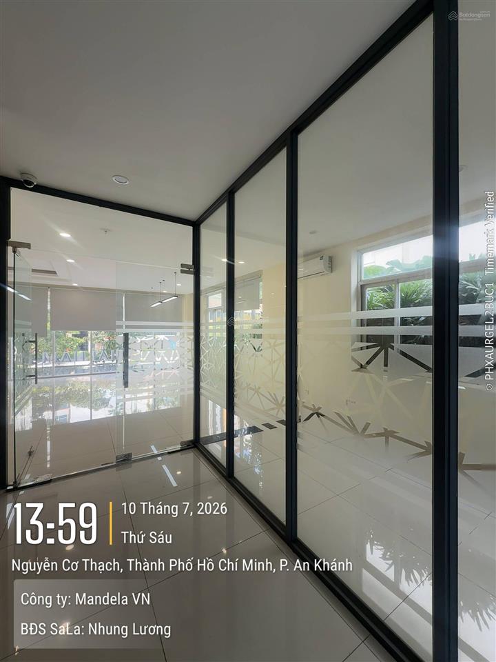 Cho thuê nhà phố nguyễn cơ thạch hầm + 5 tầng, dtsd 693m2, có máy lạnh, thang máy đầy đủ