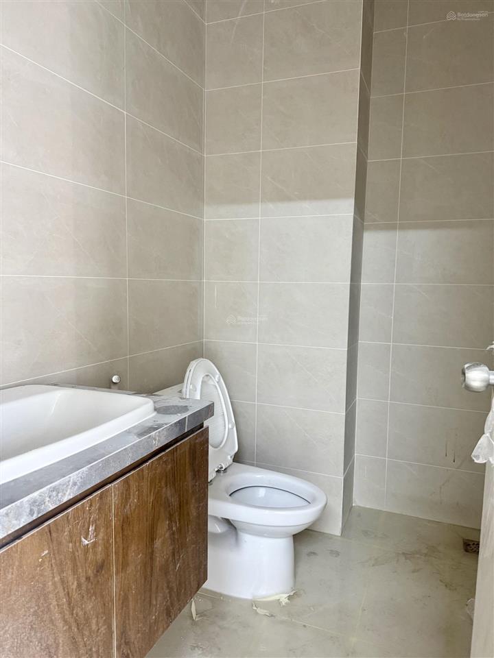Cho thuê nhà phố sala 5 tầng và 1 hầm, 500m2, đầy đủ nội thất, thang máy, máy lạnh