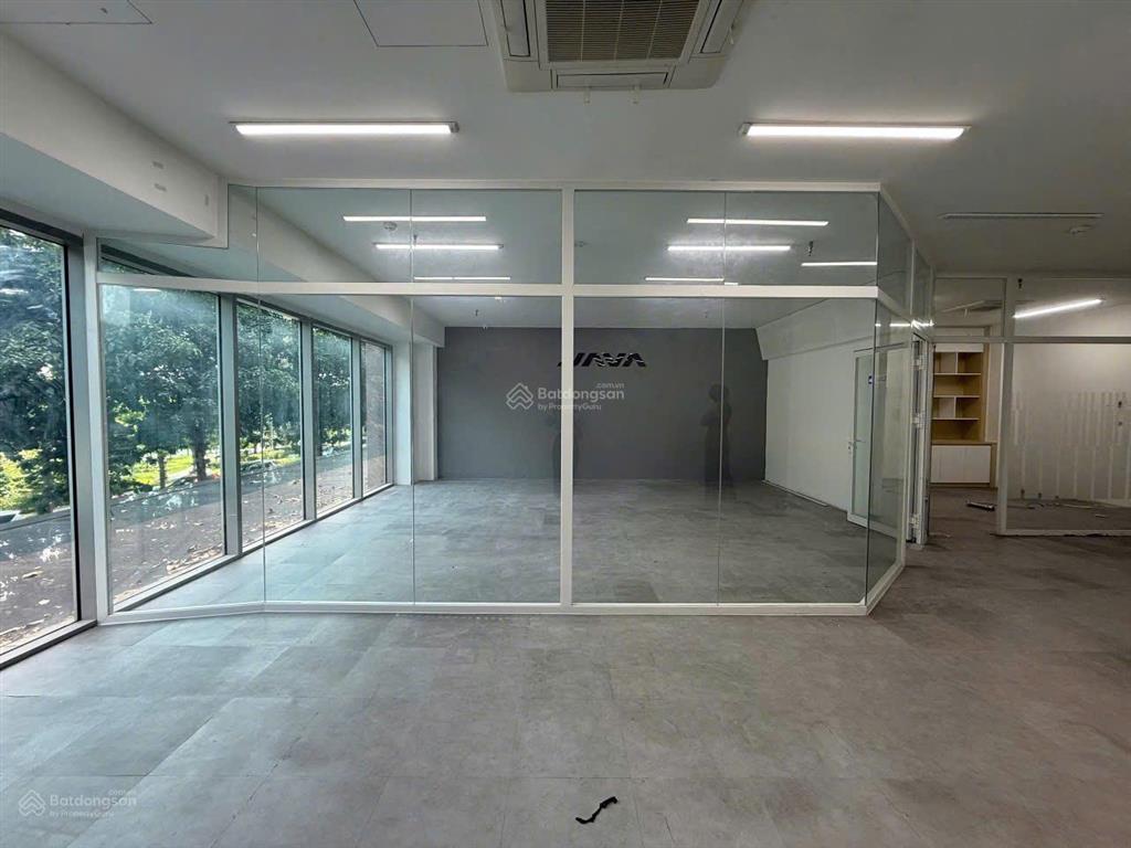 Cho thuê văn phòng 100m² mặt tiền công viên, trống suốt, 3 máy lạnh  sala thủ thiêm (q2, an khánh)