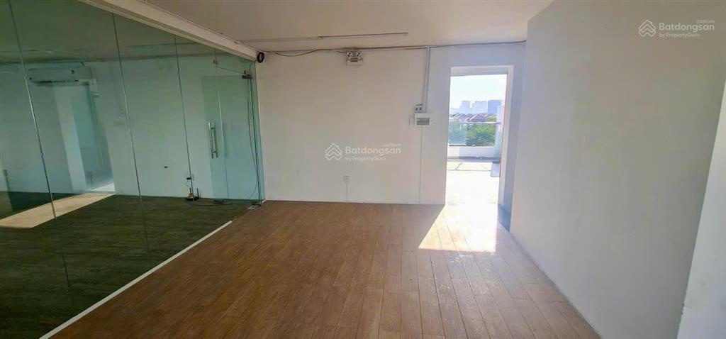 Cho thuê văn phòng tầng 5 140m2 65tr tại đường nguyễn cơ thạch sala quận2