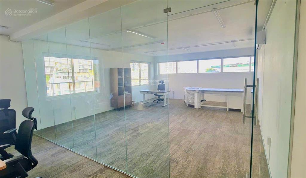 Cho thuê văn phòng tầng 5 140m2 65tr tại đường nguyễn cơ thạch sala quận2