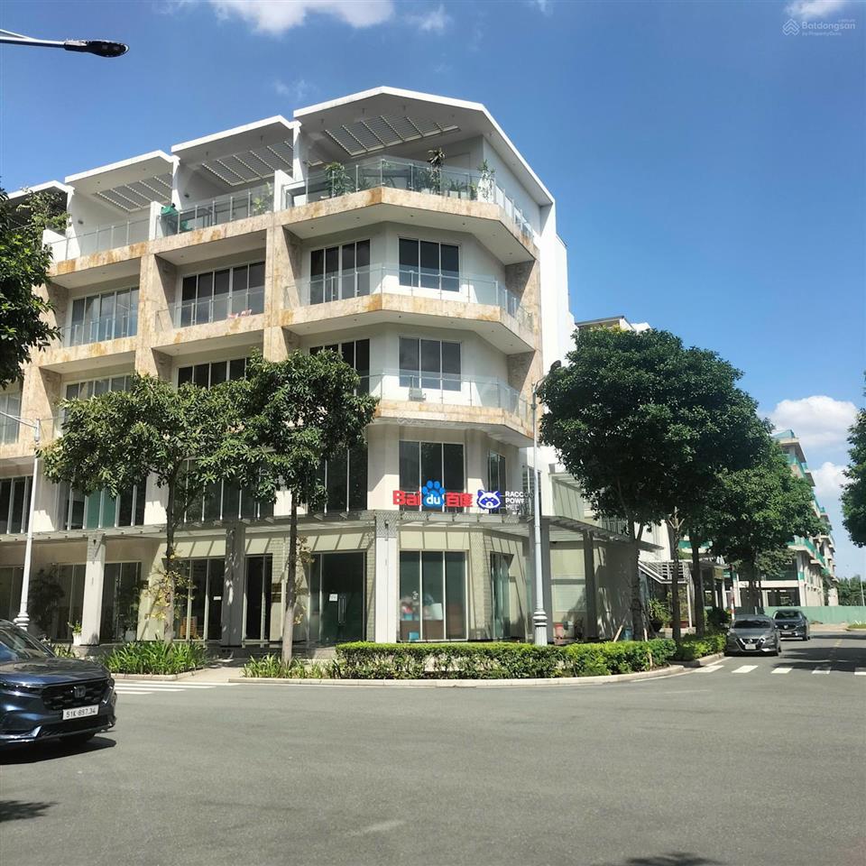 Cho thuê văn phòng 85m2 nội thất cơ bản 27 triệu