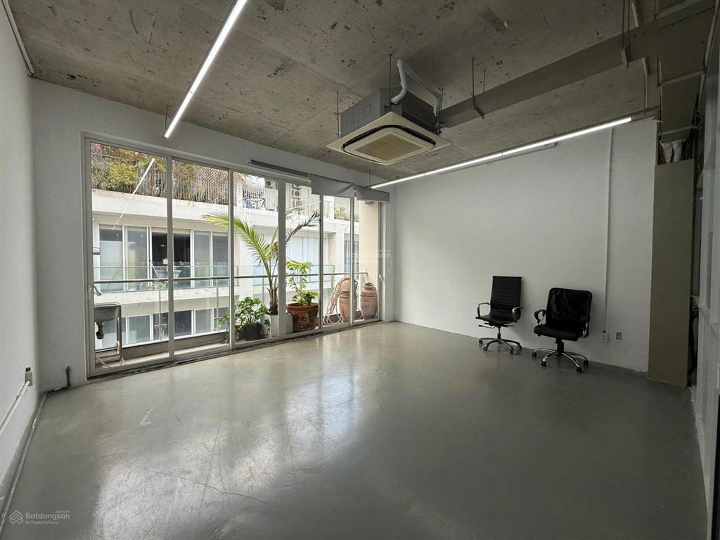 Cho thuê văn phòng 85m2 khu đô thị sala 28 triệu