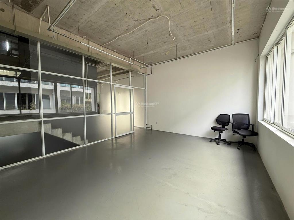 Cho thuê văn phòng 85m2 khu đô thị sala 28 triệu
