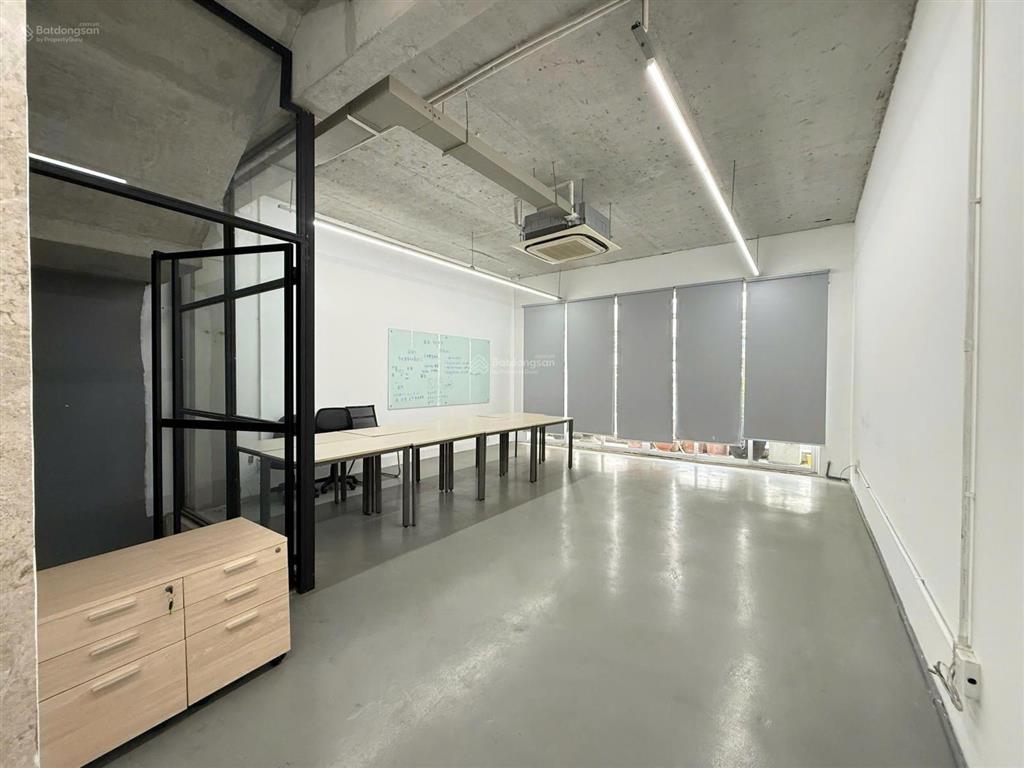 Cho thuê văn phòng 85m2 khu đô thị sala 28 triệu