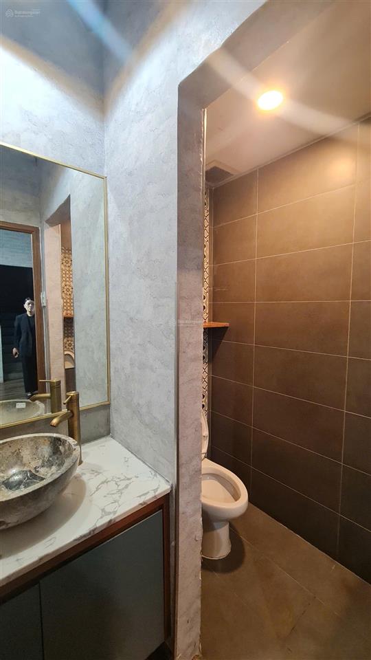 Shophouse giá hời sala  240m2  90 triệu/th xem nhà ngay