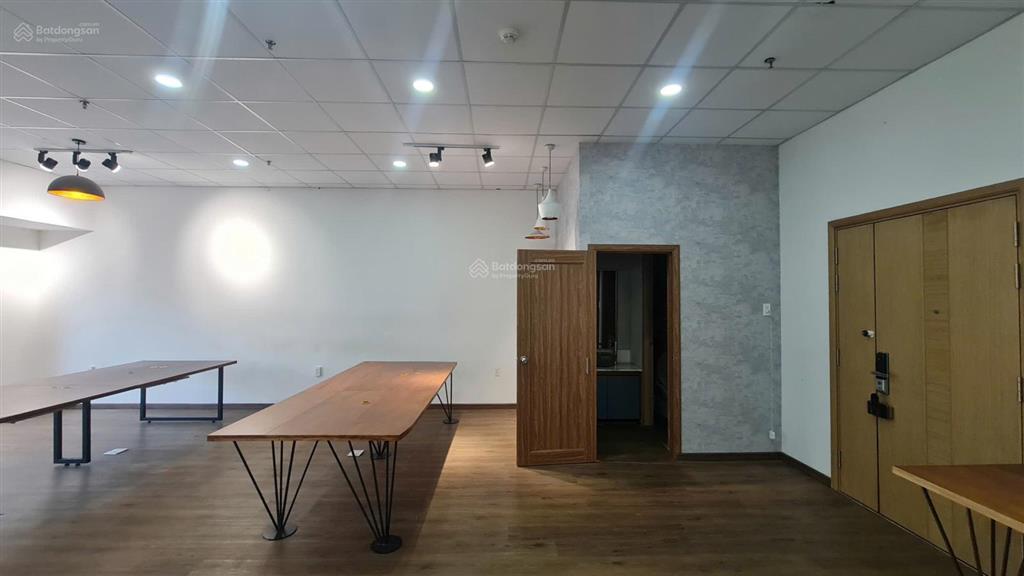 Shophouse giá hời sala  240m2  90 triệu/th xem nhà ngay