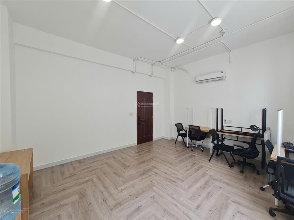 Văn phòng sala 14 triệu  full nội thất  giờ làm việc tự do