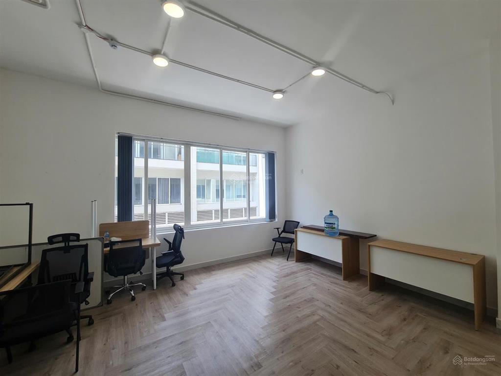 Văn phòng sala 14 triệu  full nội thất  giờ làm việc tự do