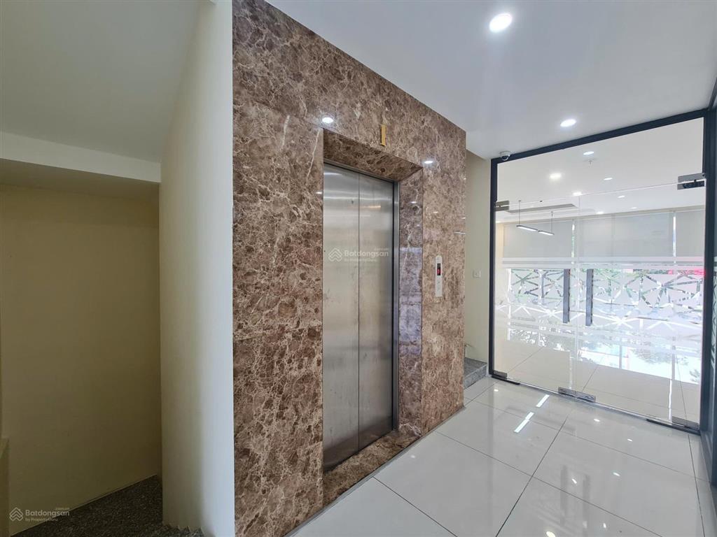 Sàn văn phòng sala  126m2  đường nguyễn cơ thạch
