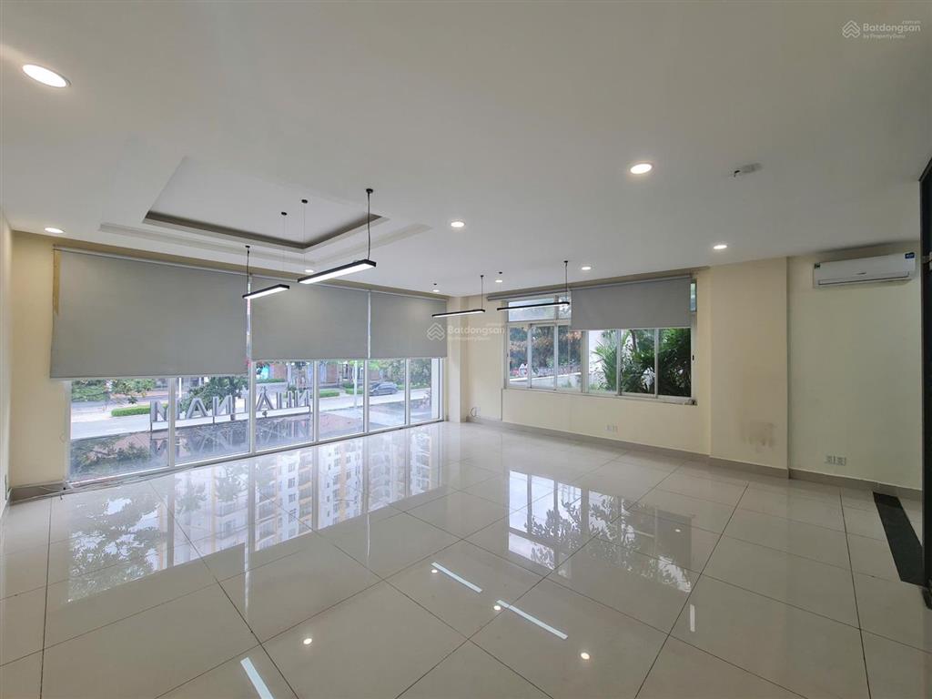 Sàn văn phòng sala  126m2  đường nguyễn cơ thạch