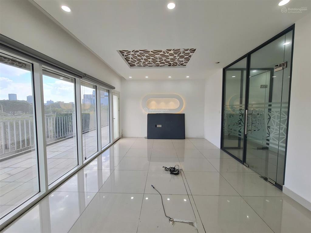 Sàn văn phòng sala  126m2  đường nguyễn cơ thạch