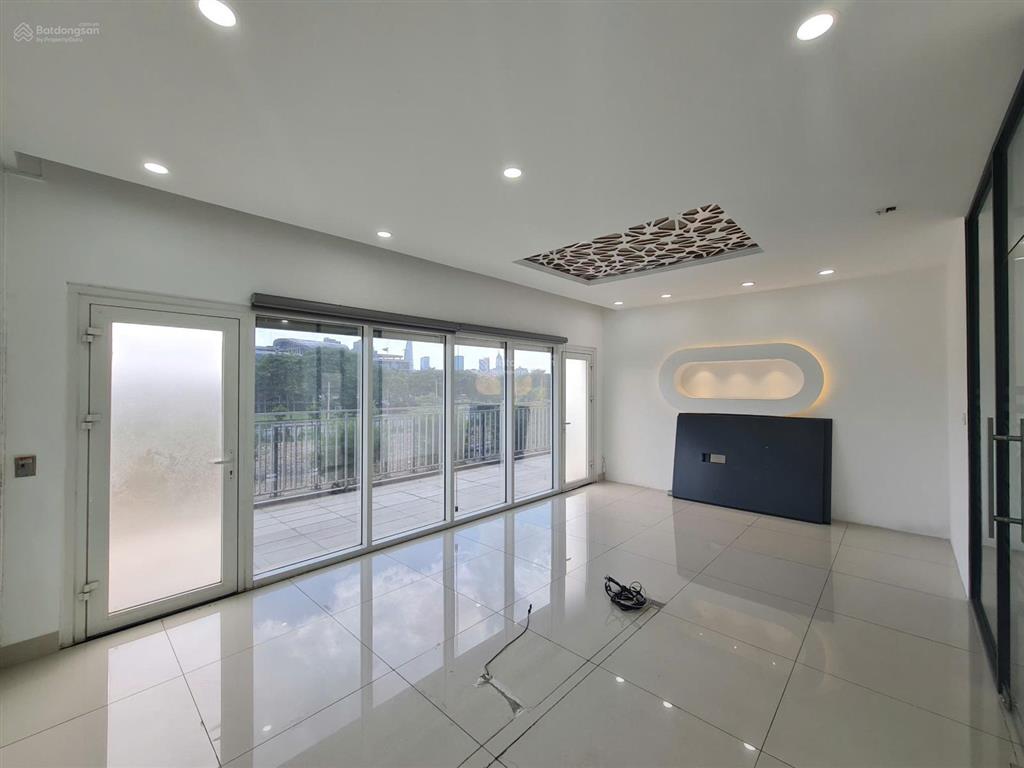 Sàn văn phòng sala  126m2  đường nguyễn cơ thạch