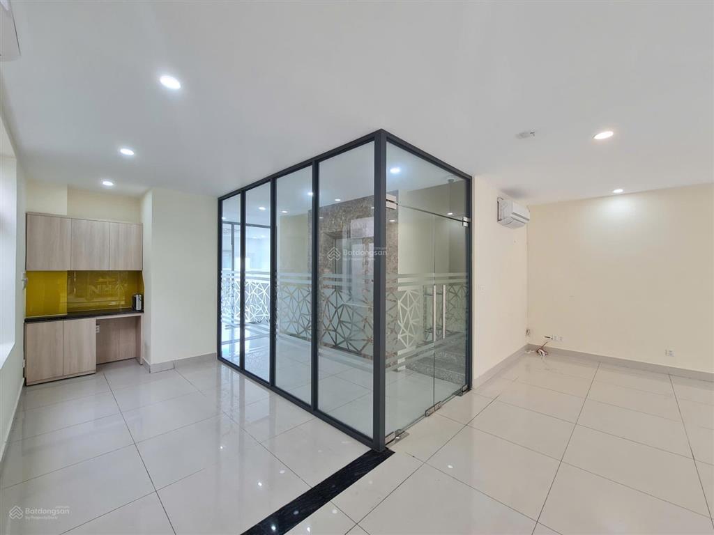 Sàn văn phòng sala  126m2  đường nguyễn cơ thạch