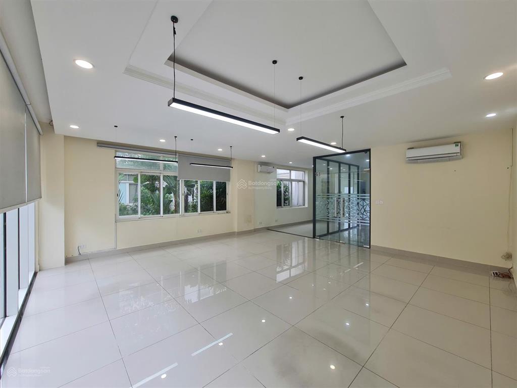 Sàn văn phòng sala  126m2  đường nguyễn cơ thạch