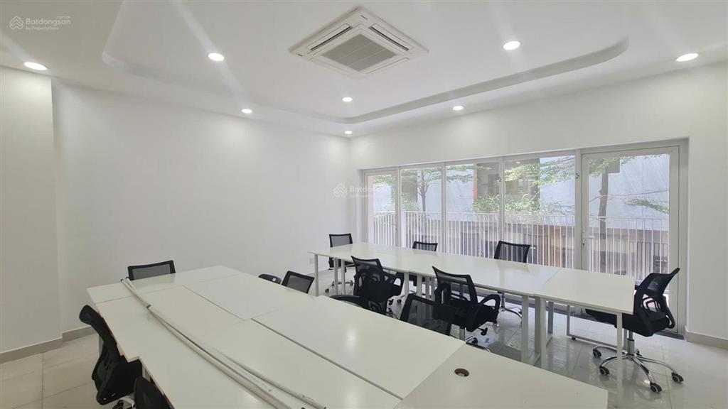 Cho thuê sàn văn phòng sala  110m2  full nội thất
