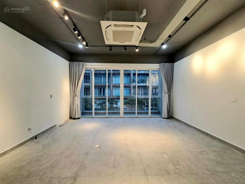 Cho thuê tòa nhà  5 tầng, 1 hầm  520m2 tại sala thủ thiêm
