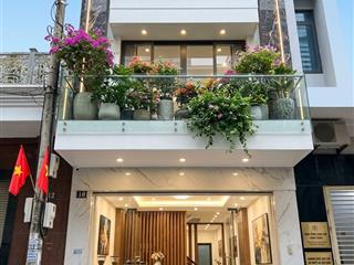 Bán toà ccmn trương định, 75m2, ô tô đỗ cửa 7 tầng thang máy 18 phòng dòng tiền cao, giá 13,5 tỷ.