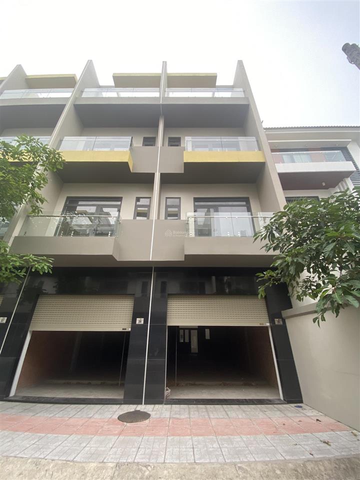 Nhà phố bcons 76.5m2  ngang 4.18m  đường thống nhất  ql1k