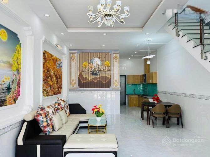 Cần bán gấp căn nhà ngay bến xe quận 8, đường tạ quang bửu, 1 lầu, 5x15m