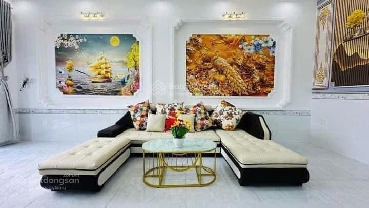 Cần bán gấp căn nhà ngay bến xe quận 8, đường tạ quang bửu, 1 lầu, 5x15m