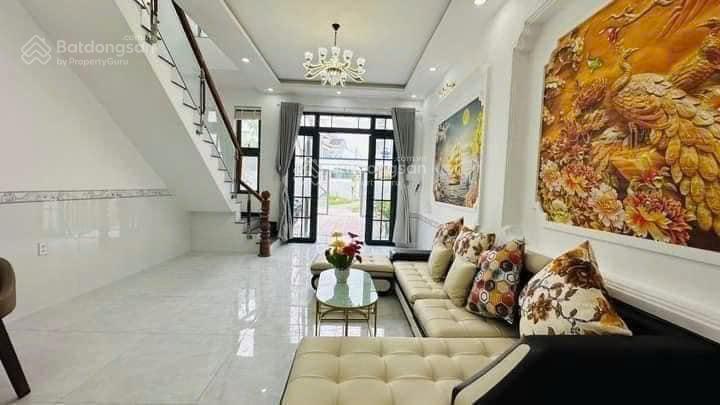 Cần bán gấp căn nhà ngay bến xe quận 8, đường tạ quang bửu, 1 lầu, 5x15m