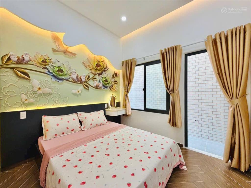 Bán gấp căn nhà ở đường tạ quang bửu, quận 8, dt 8x18m, nhà hiện tại đang cho thuê 15tr/tháng