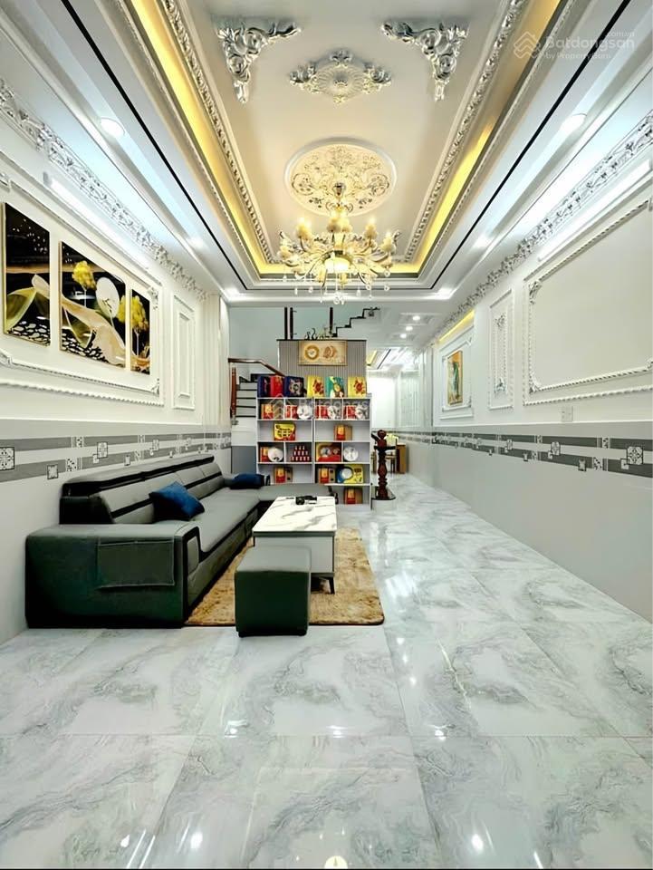 Chính chủ cần sang nhượng lại căn nhà tại đường bùi minh trực, quận 8, dt 6x20m giá 7 tỷ