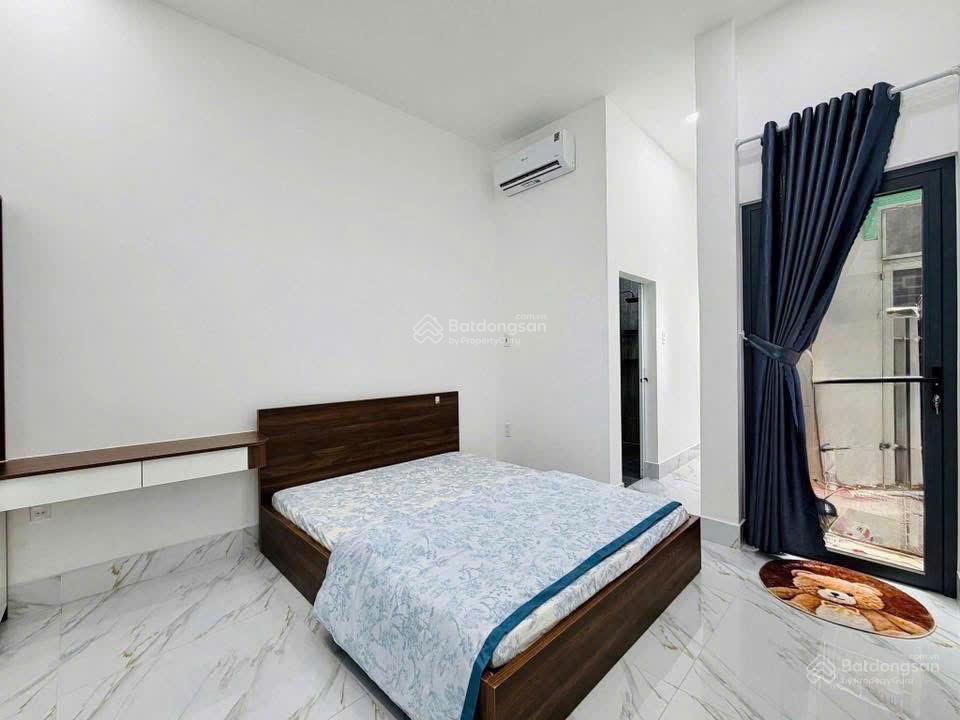Chính chủ cần bán gấp căn nhà ngay đường cao lỗ quận 8, dt 60m2, đang cho thuê mỗi tháng 14tr/tháng