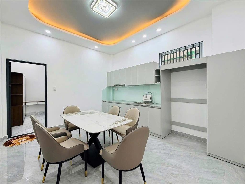 Chính chủ cần bán gấp căn nhà ngay đường cao lỗ quận 8, dt 60m2, đang cho thuê mỗi tháng 14tr/tháng