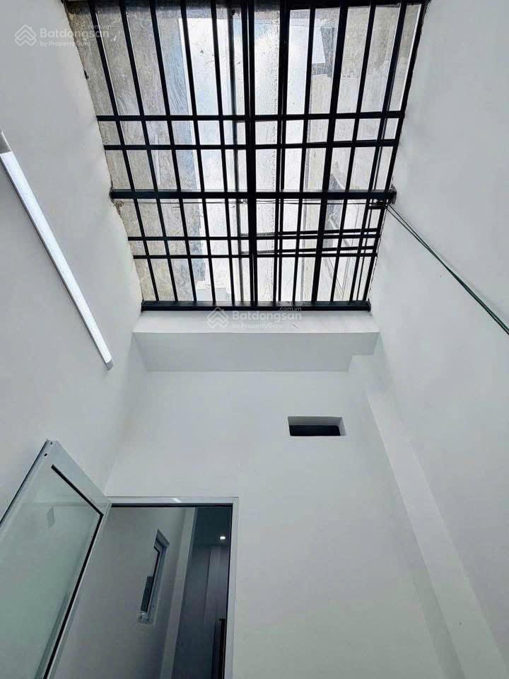Chính chủ cần bán gấp căn nhà ngay đường cao lỗ quận 8, dt 60m2, đang cho thuê mỗi tháng 14tr/tháng