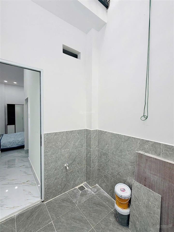 Chính chủ cần bán gấp căn nhà ngay đường cao lỗ quận 8, dt 60m2, đang cho thuê mỗi tháng 14tr/tháng