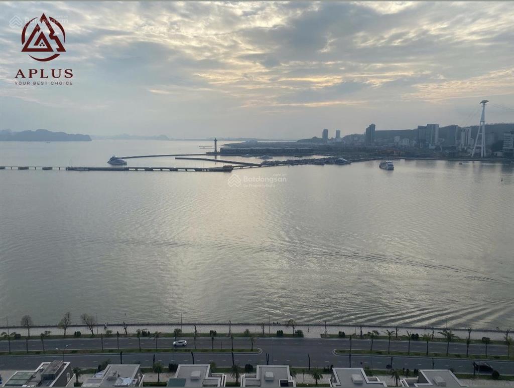 Duy nhất căn studio giá 2,3x tỷ rẻ nhất hiện tại, trực diện biển view ngắm pháo hoa cả tháng