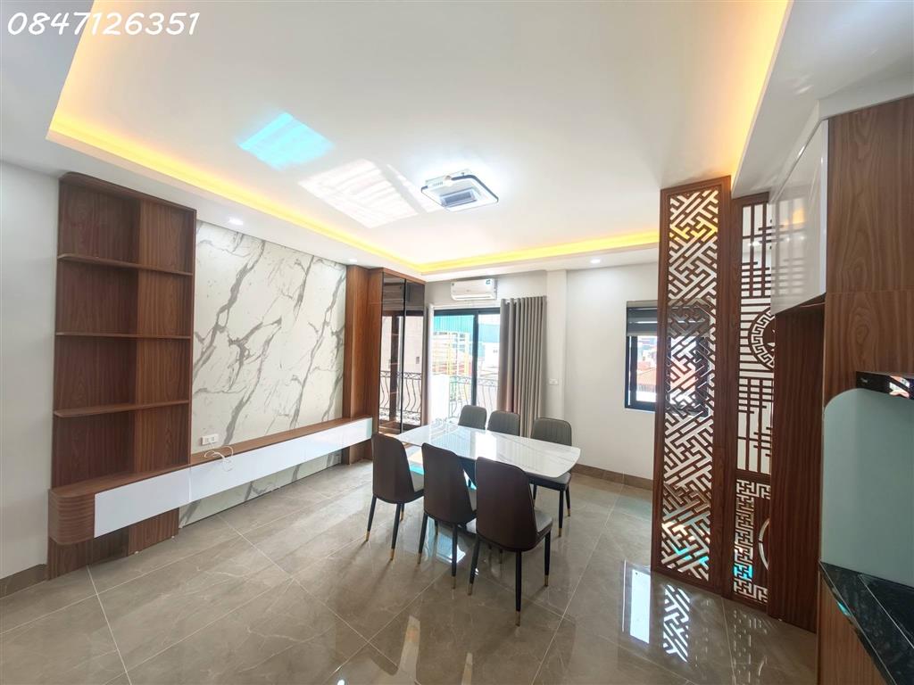 💥Siêu phẩm Cầu Giấy 40m 7T thang máy, gần ô tô, mới tinh, nhỉnh 11 tỷ