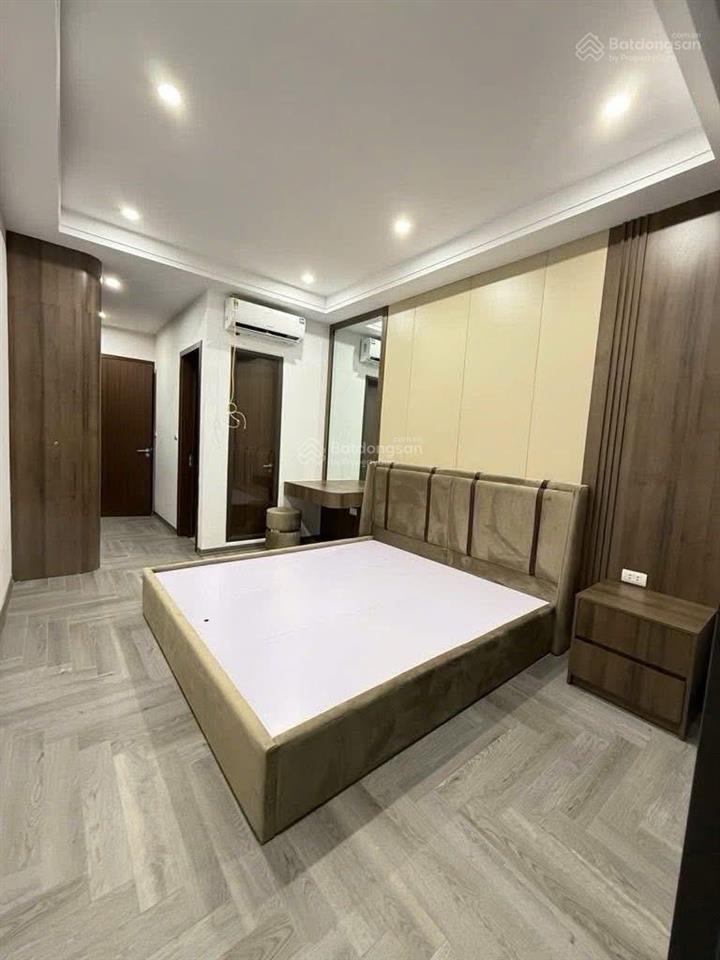 Bán căn nhà phố thái thịnh tt đống đa gần ô tô chợ trường các cấp bao quanh