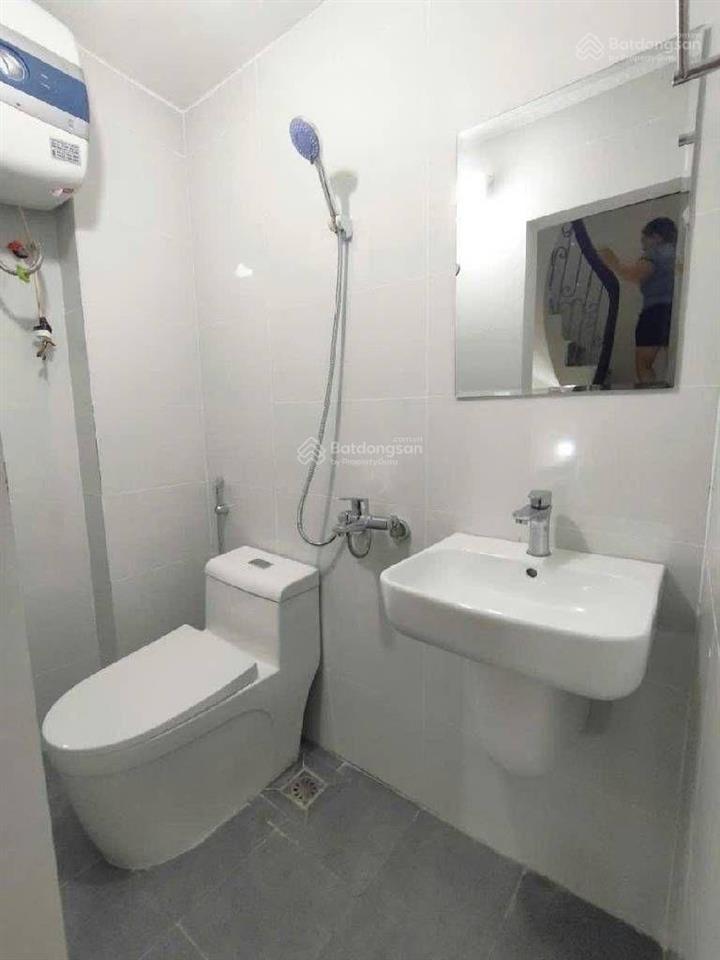 Bán căn nhà phố chùa bộc tt đống đa nhà hai mặt ngõ thoáng sáng trước sau