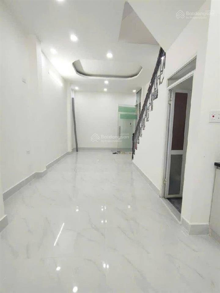 Bán căn nhà phố chùa bộc tt đống đa nhà hai mặt ngõ thoáng sáng trước sau