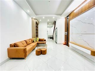 Nhà đẹp thang máy giảng võ ngõ nông thoáng sáng
