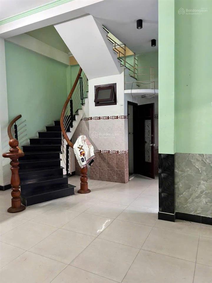 Nhà 3 tầng kiệt ô tô trần cao vânlô gócgần biển61mngang 7.3mchỉ nhỉnh 6tỷ