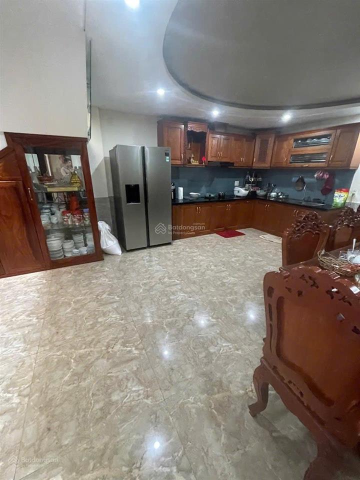 Nhà 3 tầng kiệt ngô chân lưu ô tô vào nhà chỉ nhỉnh 6 tỷ
