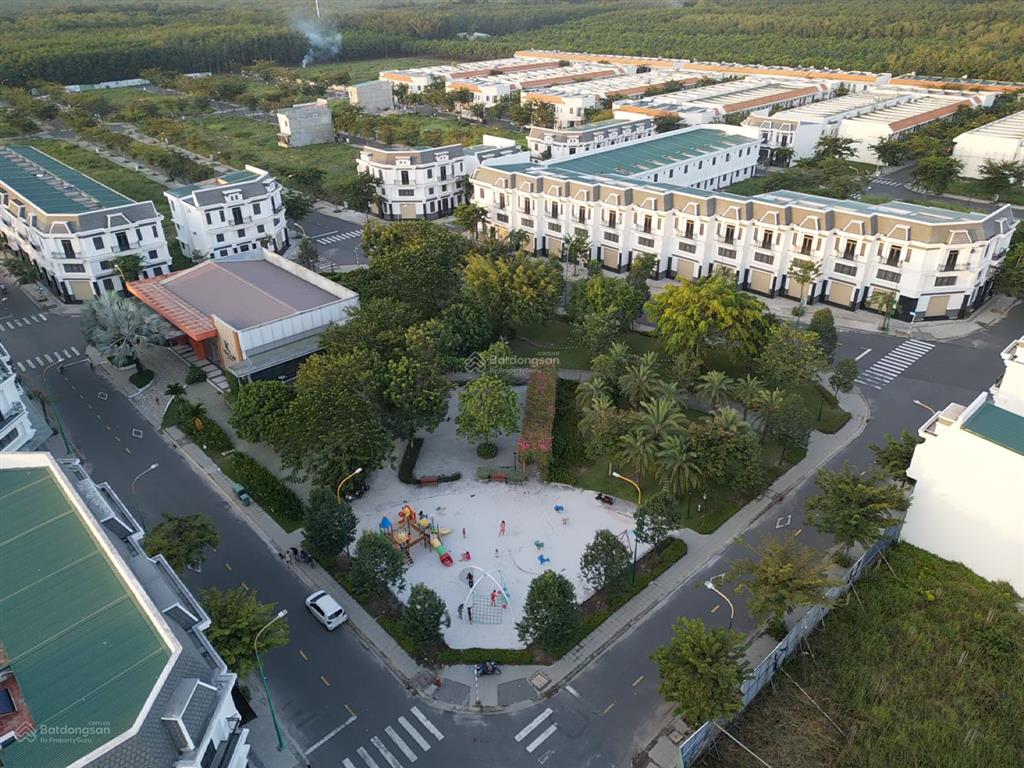 Căn góc sd 134,6m2, ngay ngã tư trung tâm đường 20.5m gần vành đai 4 giá chỉ 2 tỷ 987 triệu