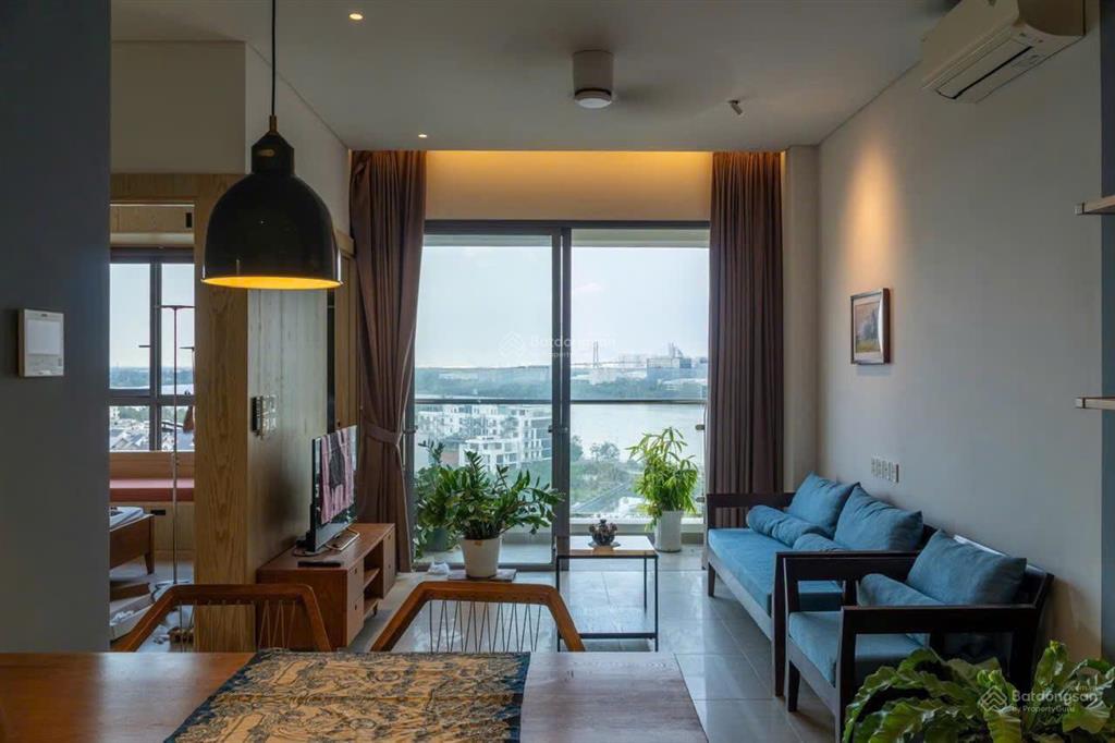 Sốc 1 ngủ 1 khách view triệu đô  ngay tây hồ full nội thất xịn ban công oto đỗ cửa vào luôn!!!
