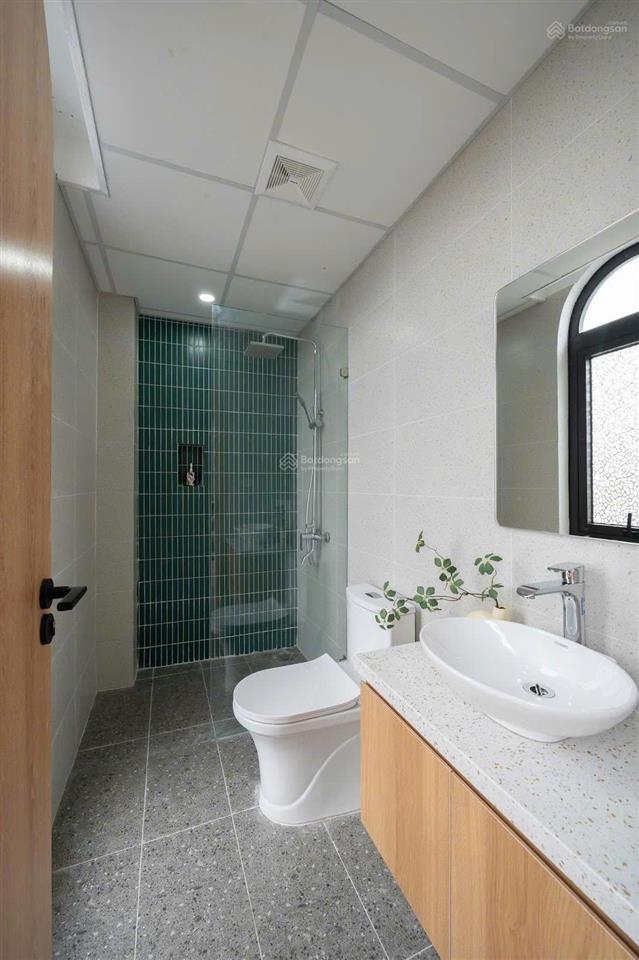 Sốc 1n1k đối diện tây hồ 7 triệu  60m2 full đồ cơ bản oto đỗ cửa có ban công