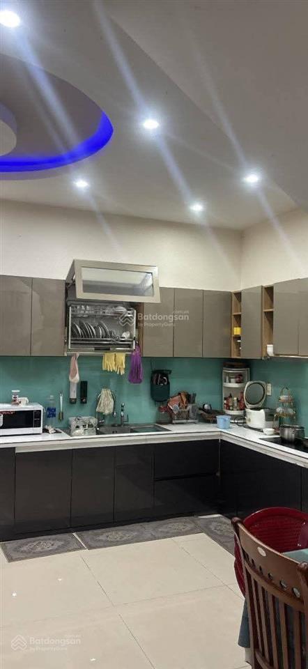 Cần bán nhà 3 tầng đường lê cao lãng, gần trường học, bệnh viện, gần chợ, sát thăng long
